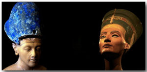 Queen Nefertiti And Akhenaten