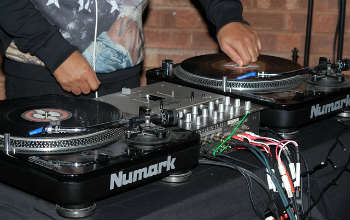 DJ turn tables